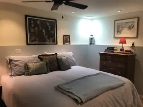 2 Steps SE of Dallas   Waterfront 4 Bedroom 2 Bath  Sleeps 12   2400 sq ft - Image 3