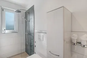 Modern eingerichtetes Apartment - Image 4