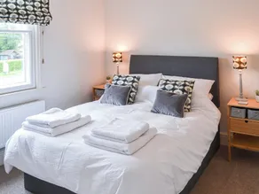 2 bedroom accommodation in Coltishall, near Wroxham - Image 5