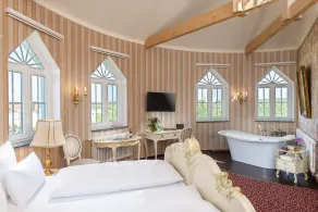 Turm Suite, Badewanne, Sep. WC - Image 5
