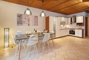 Bright suite - Image 5