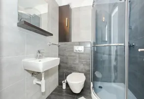 One bedroom Lux apartment Rea - Image 3