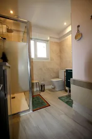 Single-storey house 110m², residential area, 500m from town center - Image 2