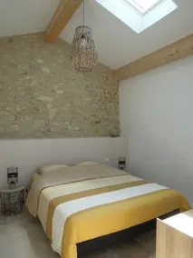 7-person vacation home with reversible air conditioning and outdoor courtyard in the Luberon - Image 4