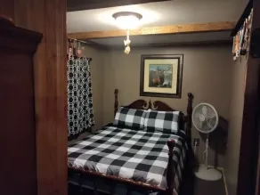 Come and enjoy some peace and quiet at the Pumpkin hollow Inn - Image 4