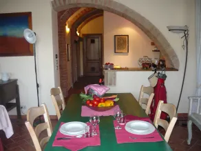 GUFO: Fredelig lejlighed tæt på Toscana's bedste skatte, 1 km fra butikkerne - Image 5