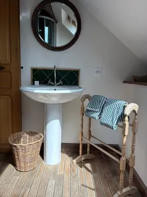 Beautifully restored farmhouse, magnificent views in central Burgundy - Image 4