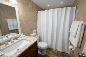 Remodeled 2BR Near Gulf Beaches Fast Wi-Fi - Image 3