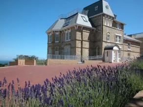 Calme Cliff Top Situation avec de belles vues - Image 3