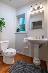 Spacious 4BR Home Near Stadiums - Image 4