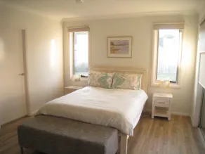 Dog Friendly, Fully Fenced Near New Holiday House.  Free Wi-Fi & Netflix - Image 5