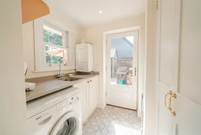 Spacious family retreat with large garden and wild ponies - Image 2