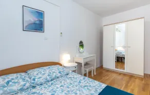 1 Bedroom Gorgeous Apartment In Komarna - Image 4