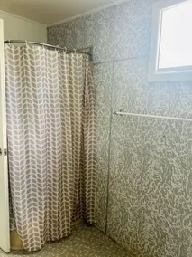 Comfortable, pet friendly cottage that is only a short stroll to the... - Image 4
