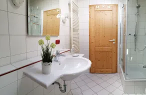 Ferienwohnung für 2-4 Personen, 1 Sep. Schlafzimmer und Balkon in Chieming-laimgrub - Image 2