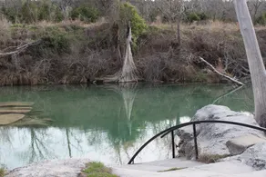 La Casita Verde Blanco on the banks of the river - Image 2