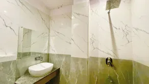 HOTEL PREMIUM K P  Near HAR KI PODDI - Image 3
