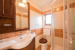 Private and secure 5000 sqm garden, pool, children's playground, only 9 km from the sea - Image 3