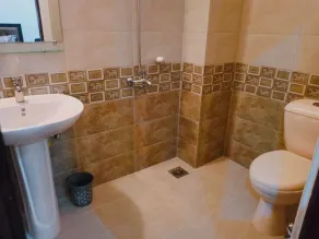 FAMILY Apt 2BHK Parking Netflix WiFi UhdTv Kitchen - Image 4