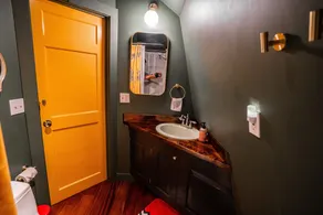 Sonniges Studio-Loft neben der RISD und der Brown University – inklusive Parkplatz! - Image 4
