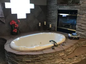 Beautiful Custom Tuscan 3,000 Sq/ft Home W/Pool - Image 4