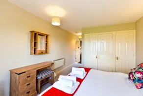 Farwell Cottage at Holiday Complex - Image 4