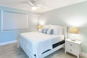 Oceanfront Ground-Floor Getaway with Pool & Beach Access ☀️ - Image 5