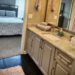Quality, functional, family friendly, wheelchair accessable! - Image 4