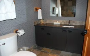 Bright & Spacious for 8 | Access to 2 hot tubs! - Image 4