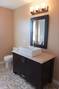 NOUVELLE CONSTRUCTION -Chambre confortable près des plages fantastiques! - Image 3