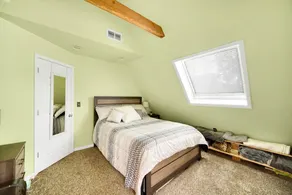 Beautiful Cozy Cottage on Cedar Lake - Image 5