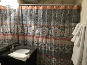 Rock 'n Roll! Professionally Cleaned, Self Check In  - Sleeps 8 - Image 4