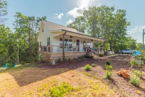 Walk to Serenity Cellars Winery and beautiful Yonah Mountain view! - Image 5