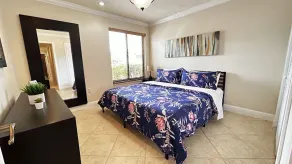 Tropical Oasis home w Community Pool great area - Image 5