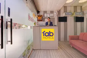 Fabhotel Golden Galaxy - Image 3