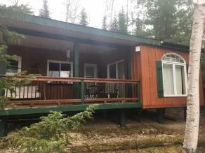 Quiet Getaway- Waterfront cottage - Image 5