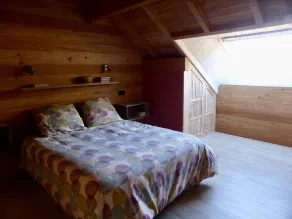 Chalet house facing nature - Image 5