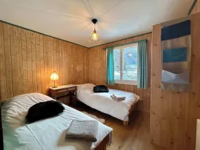 Charming Alpine Chalet in Rougemont - Image 5