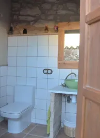 Rural house with a patio and a barbecue. Perfect for families and pets. 1 hour from Barcelona - Image 3