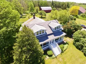 Wilda Farmhouse | 4 Bedrooms | 8 Guests | Hot Tub - Image 4