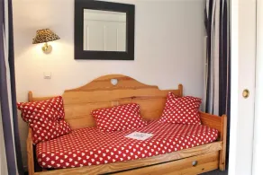 50m from ski slopes, 2nd floor, balcony, tv, ski locker, 26m², Risoul - Image 5