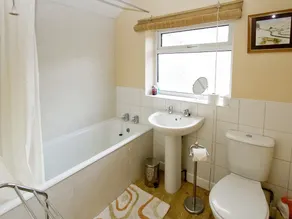 3 chambres à coucher à Braithwaite - Image 2
