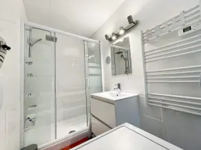 Magnifique T2 archi cosy Vue mer 180 Piscine - Image 5