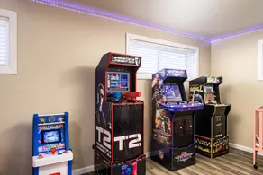 ☆Lake Retreat ☆Hot Tub ☆Arcade ☆Playground ☆Gym ☆15 min to DT Denver - Image 2