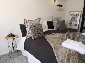 Luxurious Hilltop Studio, only 10 minutes walk to the main street of Daylesford - Image 4