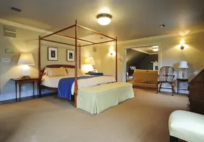 Sunny Ridge - Best Town & Estate 2 Hrs NYC, Heated Pool, Restaurants, PoshPadsCT - Image 3