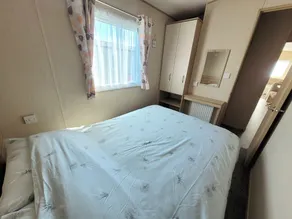St Osyth- Sleeps8-freeparking-wifi-holidaypark - Image 5