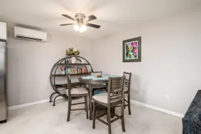 Ranch Guest House - Image 5