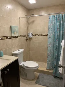Modern Family Home in a safe and family oriented neighborhood. Welcome! - Image 5