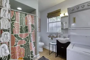 Spanish Bungalow Guest House - Image 2